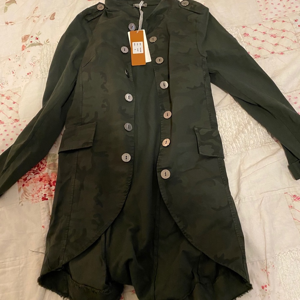 Camo long lightweight jacket